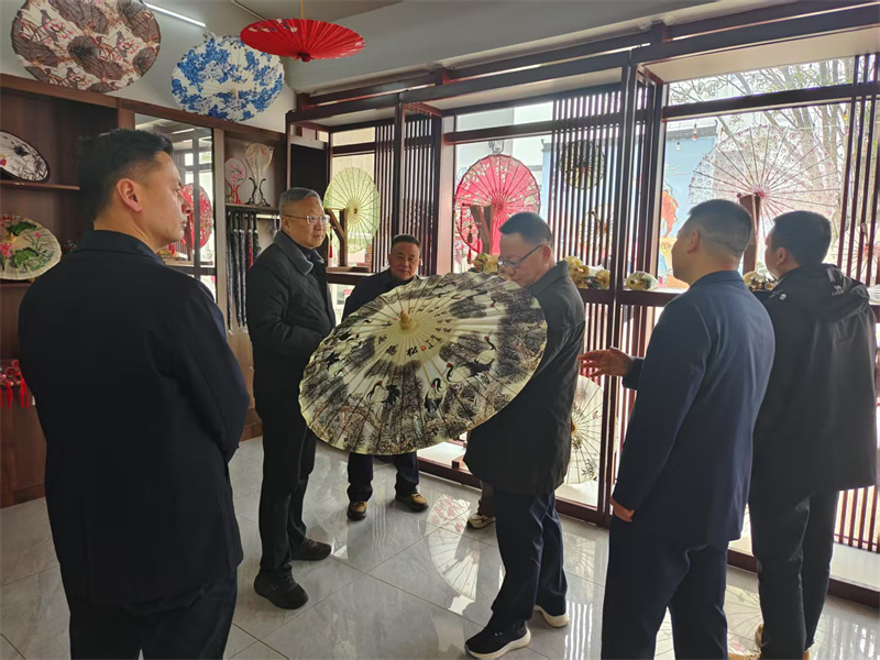 3月8日，洪董陪同汪凱書記一行赴江西婺源婺女洲調(diào)研旅游產(chǎn)業(yè).jpg