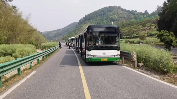 25.4.20馬拉松賽事接駁車.jpg