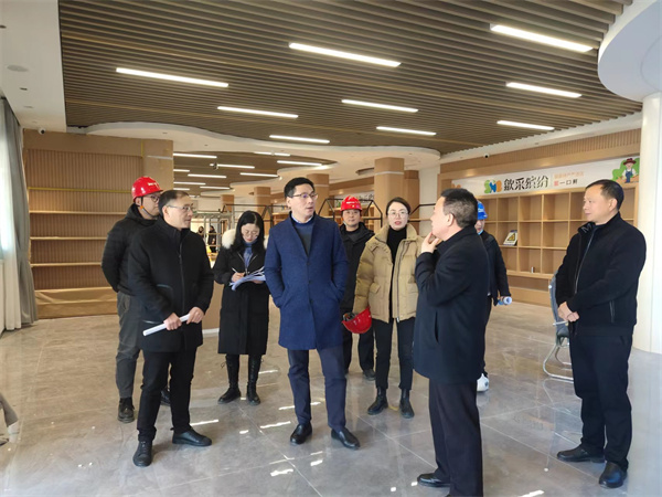 12月12日，洪董，方總陪同王奇勇縣長(zhǎng)一行調(diào)研古徽州核心景區(qū)智能化運(yùn)用管理中心項(xiàng)目。.jpg