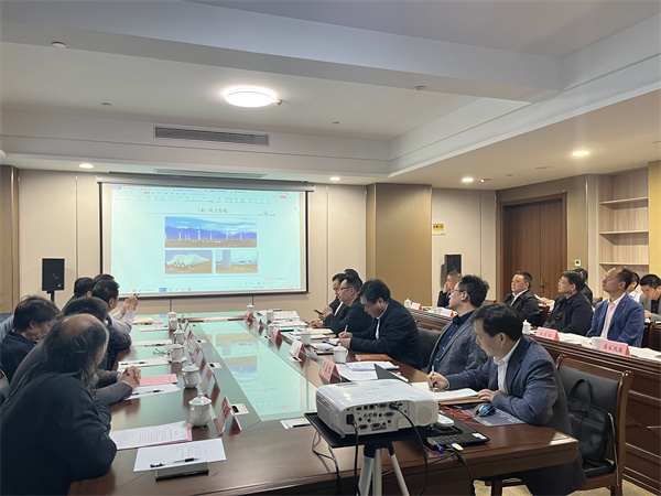 4月29日，集團對接并邀請中國國促會農安委來歙投資考察并開展座談，縣領導汪凱、吳志平、王坤、畢孟飛及相關縣直單位參加座談，會上就合作項目有關情況進行交流。.jpg