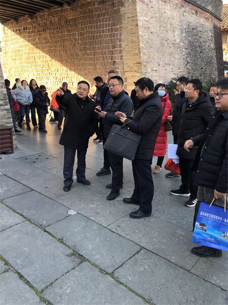 12月24日，洪董陪同汪凱書記調(diào)研古城節(jié)點建設(shè)。.jpg
